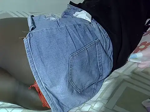 naughtycate_'s cam snapshot