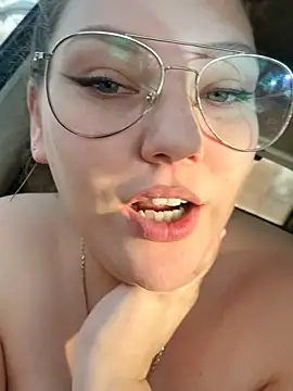 RinaBOOBS90j's cam snapshot