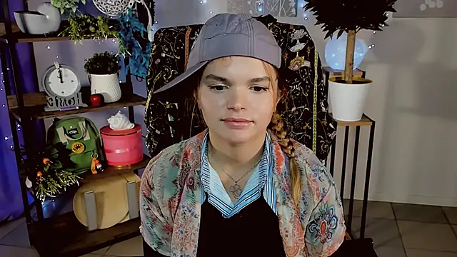 SaraGolben's cam snapshot