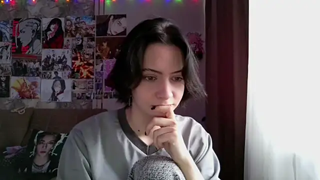 LxayBloom's cam snapshot