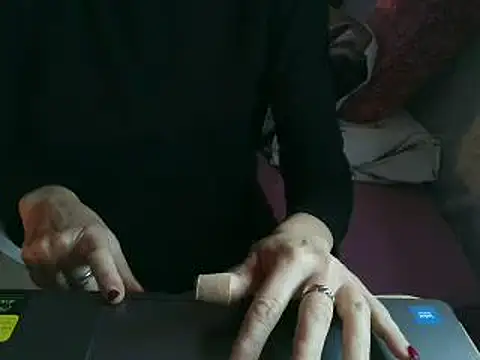 VeneRed live sex cam