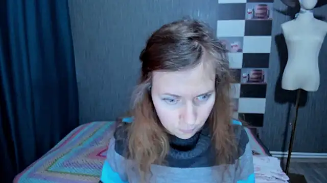 pa1e_pr1ncess's cam snapshot