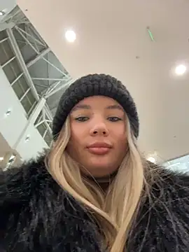 VineraSweet's cam snapshot