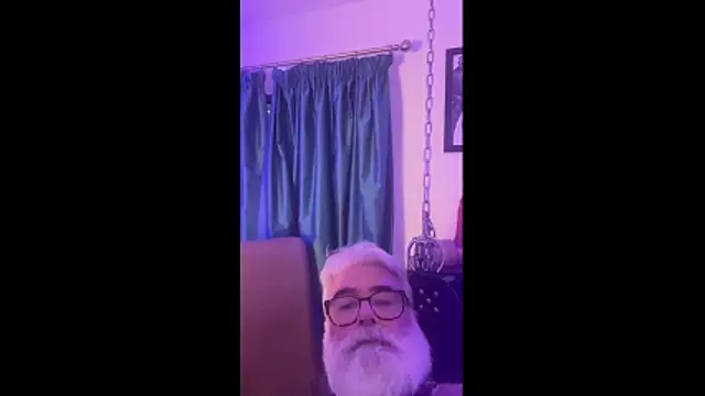 LeatherSdaddy's cam snapshot