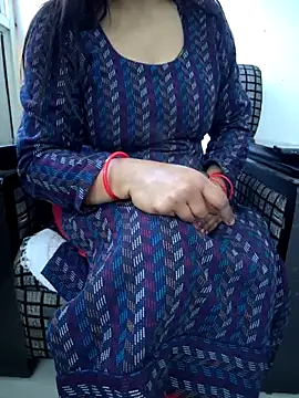 your_favourite_bhabhi's cam snapshot