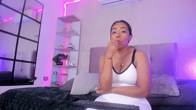 Evagatte's cam snapshot