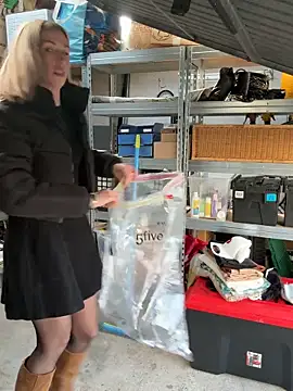 lola_tentatiion live sex cam