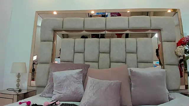 karolebonyy's cam snapshot