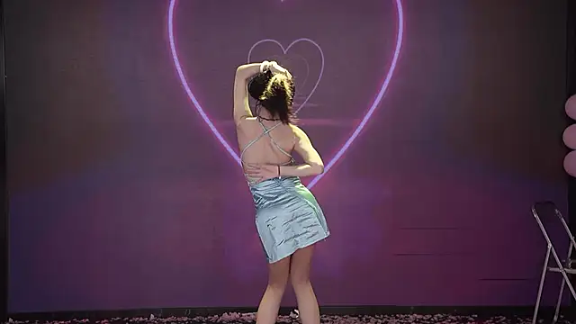 XOXO_2026's cam snapshot