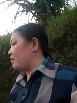 sary-hot2x's cam snapshot