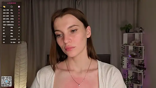 LaveraMeling live sex cam