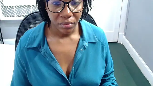 EmeraldDreams's cam snapshot