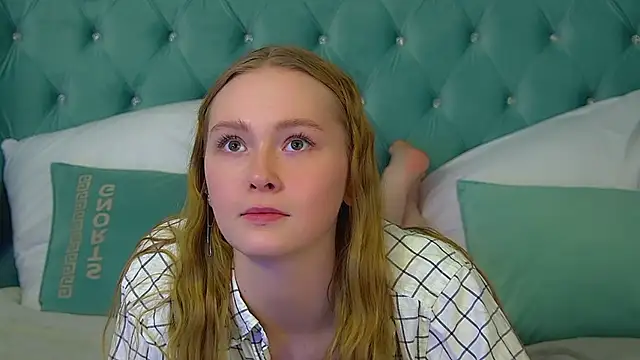 AgataFoxley's cam snapshot