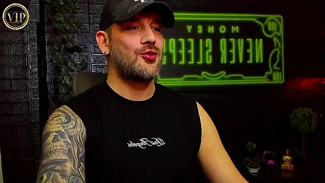 LexHardy's cam snapshot