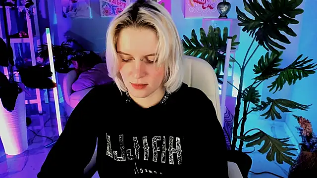 BethanyCloud's cam snapshot