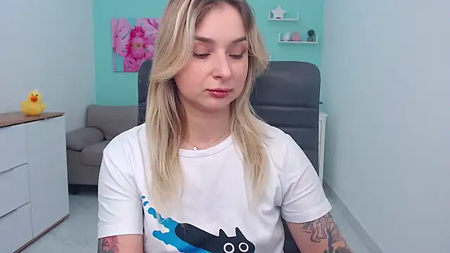 LilFleurish's cam snapshot