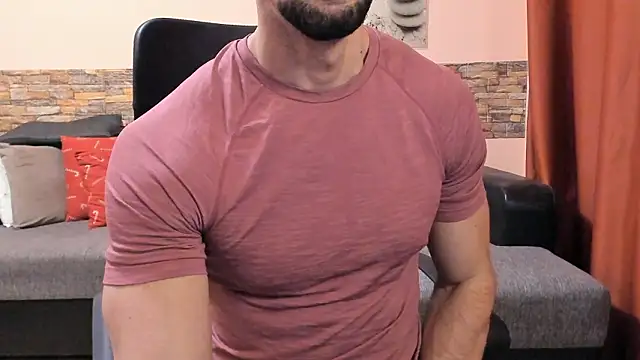 HotHunkTrainer's cam snapshot