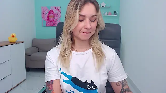 LilFleurish's cam snapshot