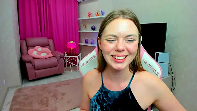 Strawberrye's cam snapshot