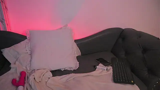 Daisha_Riley's cam snapshot