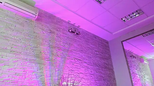 BellaNoir_'s cam snapshot