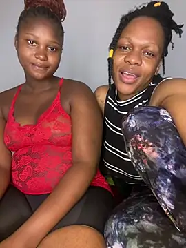 Boneca25 live sex cam