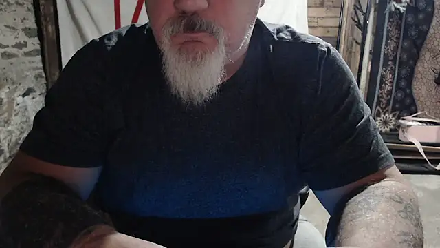 Newfiesausage1972 live sex cam