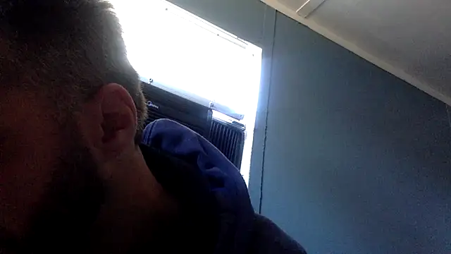 sexyhotstud12 live sex cam