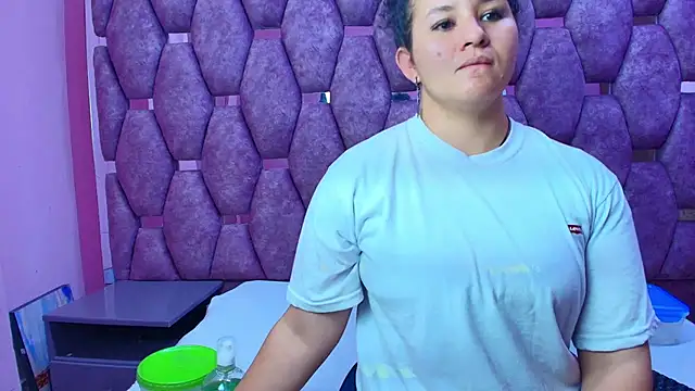 AlaSmith's cam snapshot