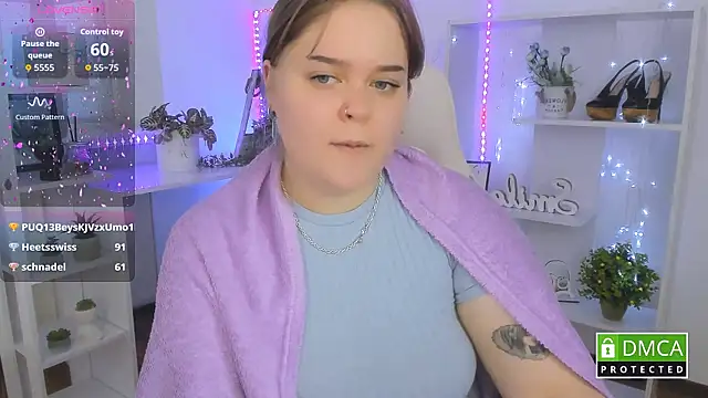 Erica__Alta's cam snapshot