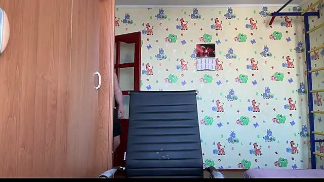 chiraq1945's cam snapshot