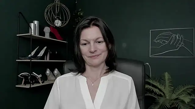 VivianWILD's cam snapshot