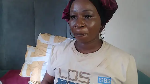 Chocolatebae86's cam snapshot