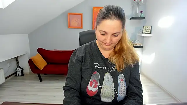 LollaGirl's cam snapshot