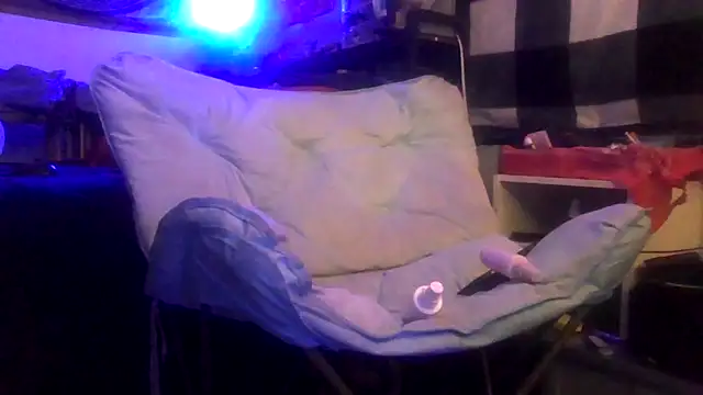 proudleg_223's cam snapshot