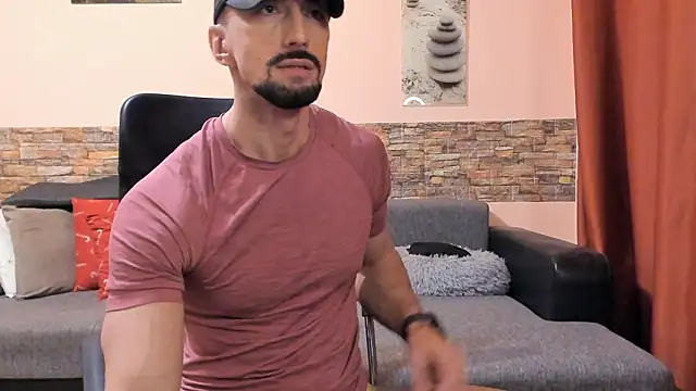 HotHunkTrainer's cam snapshot