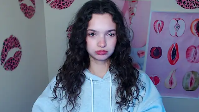 _SusieSu_'s cam snapshot