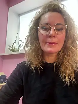 Tania201243 live sex cam