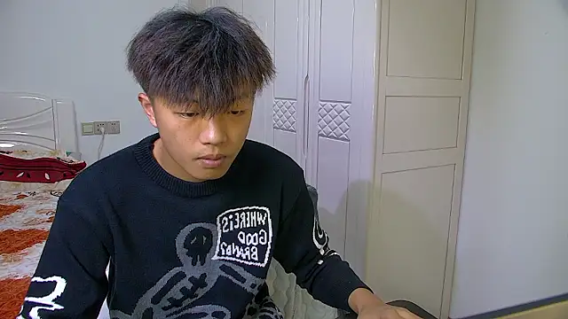 Chocolates-001 live sex cam