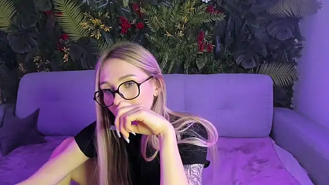 Horny_Blond's cam snapshot