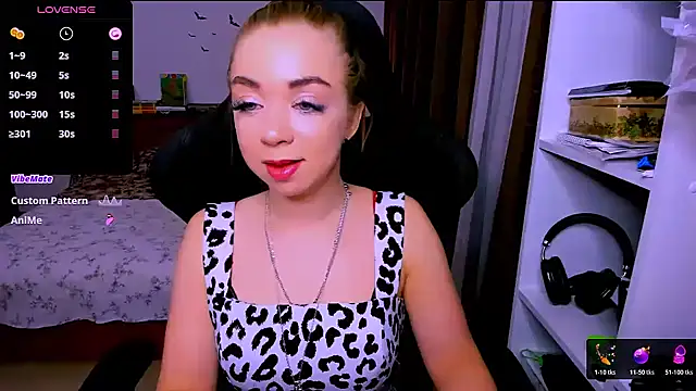 littleSiyfairy's cam snapshot