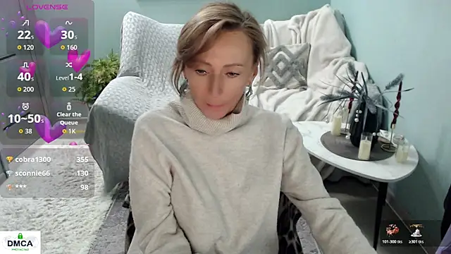 HornyMilf_777's cam snapshot