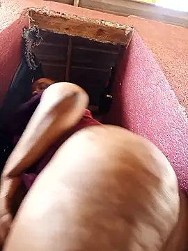 Ledi_brown's cam snapshot