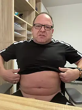 coupleLatinaLovers's cam snapshot