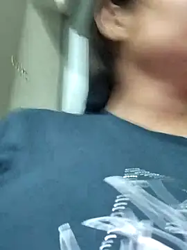 Hot-Pooja25's cam snapshot