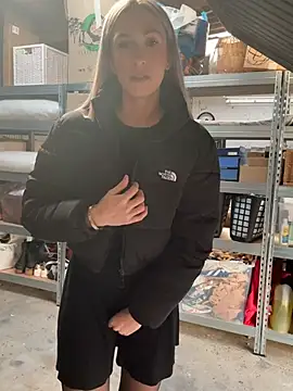 lola_tentatiion's cam snapshot