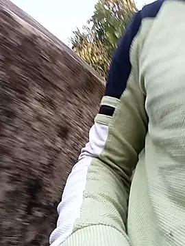 JOHN_IS_LIVE live sex cam