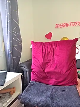 Jassy_Foxy's cam snapshot