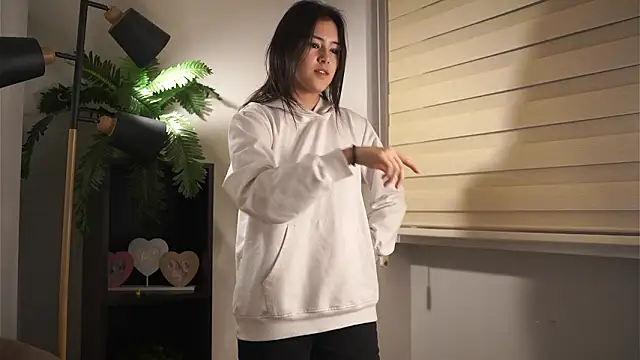 AvisLevien live sex cam