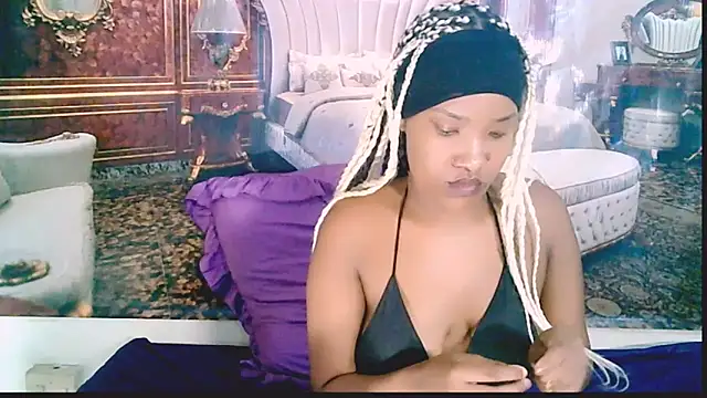 EroticSexyPrada live sex cam